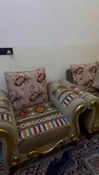 تخم نضيف 10 مقاعد 375. بغداد _الزعفرانيه _شارع الجواهري_خاص او هذا الر...