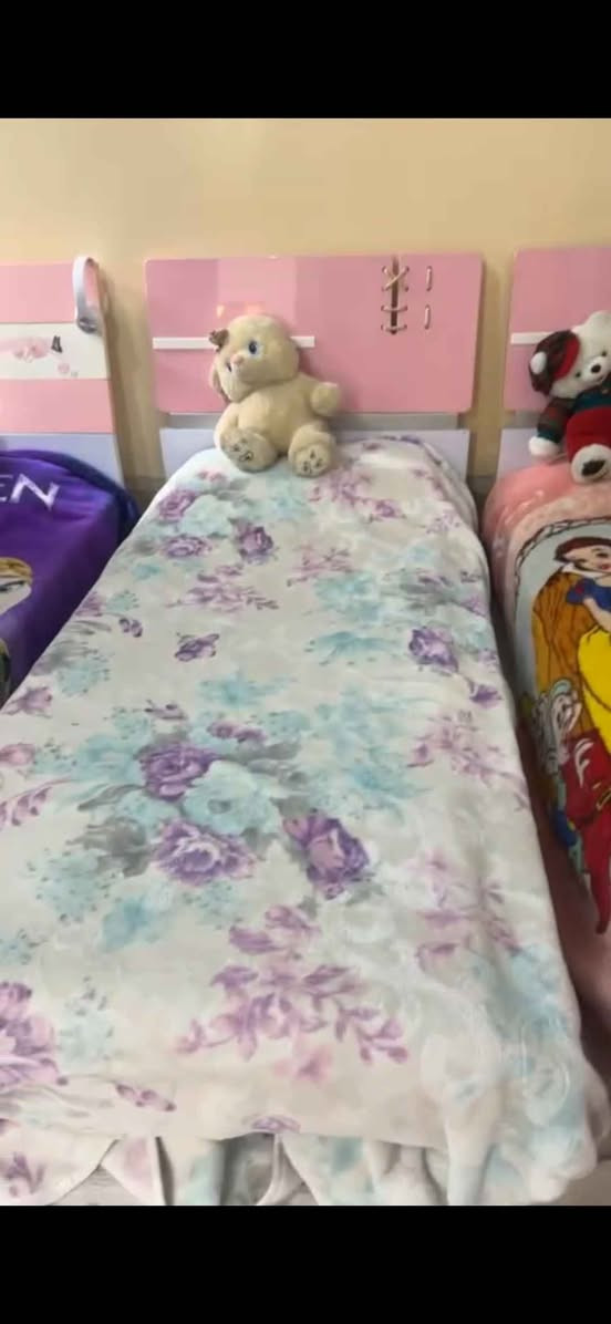 طاخم نوم بناتی 7 قطع کلش نزیف رقم *********** أربيل, العراق
