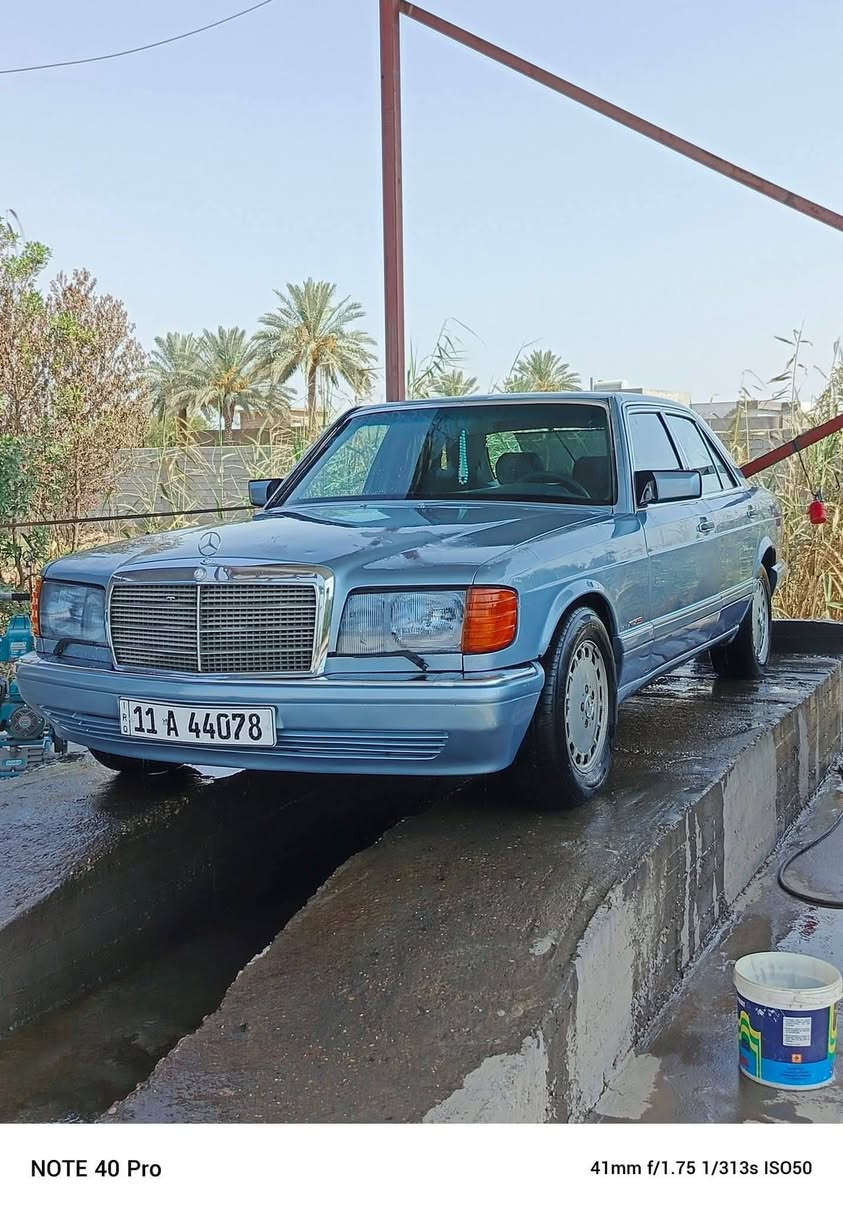 سلام عليكم مارسدس للبيع رقم بغداد بسمي موديل ٩٠ السعر ٨٥ جابو رئاسي ٣٠٠ بلادي كله بلادي محرك كشر داخل تخم تاير جديد باتري جديد السياره بلاديه بدون حادث مكان السياره بغداد  ***********
