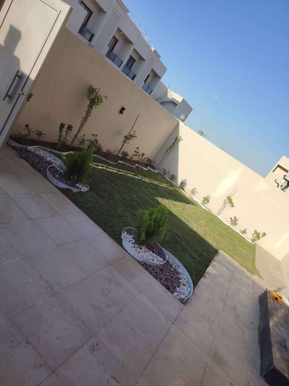 هندسه وتصميم الحديقه
زرعة وتقليم لاشجار
قص ثيل
***********
***********
من رخصت الادمن
