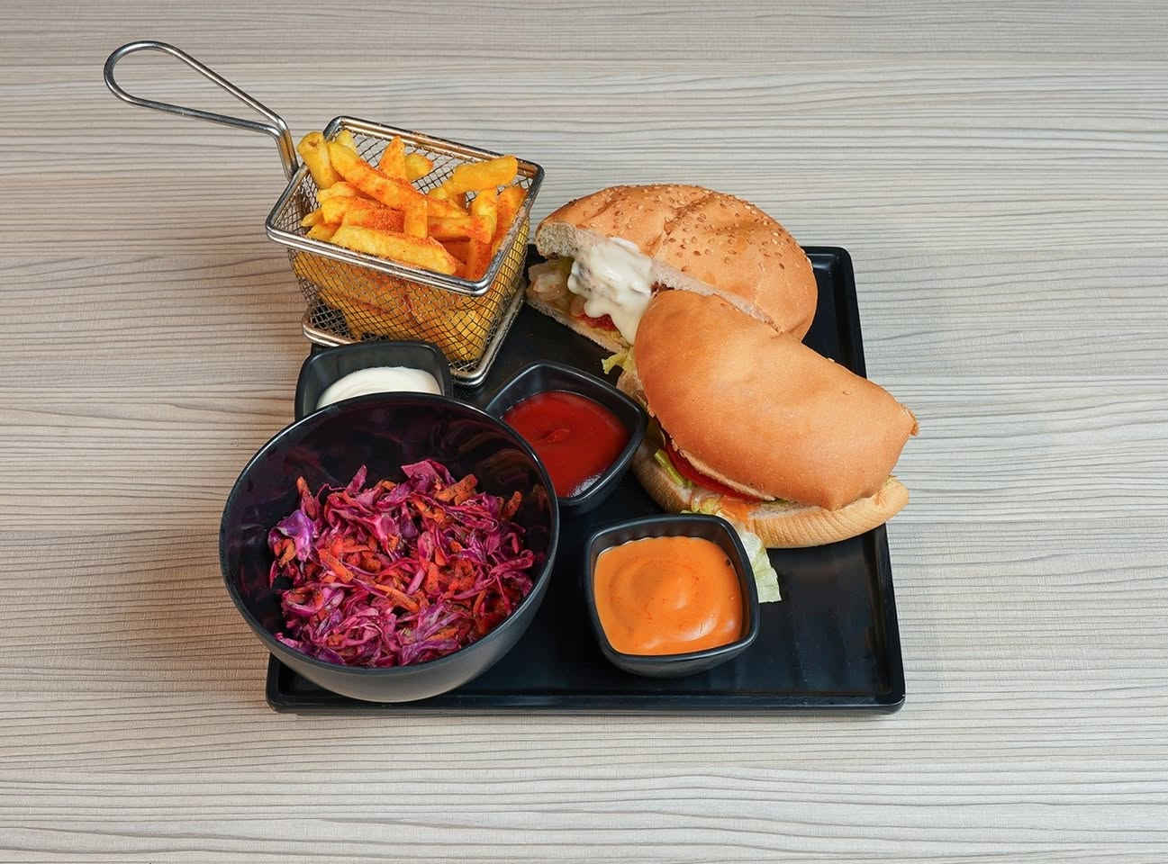 سيتـــــم  يـــــــووووم بــأذن الله
 افتحـــاح مطعــم وكـوفــي روتــــــانــااااا 
جميــــــع مــاكــــــولات الــغـــــربيـــه مـــتـــوفــره

✅كنتــــــاااااكــي🍗
✅شــــــاورمــاااا 
✅بيتــزااا 🍕لــــحــم + دجــــــاااج
✅بــركـــر 🍔لــحـــم
✅بــركــــر🍔دجــاااج 
✅طبـــــق🍲ريـــزو 
✅زنـــــ🌯ــجــــر 
✅تــويـستـرر
✅فــــــاهيتــاااا

كافية روتانا : مطعم وكوفي وقاعه للأفراح
العنوان: الأنبار الرمادي سدة البعلوان 

*********** بي وتساب

‭
