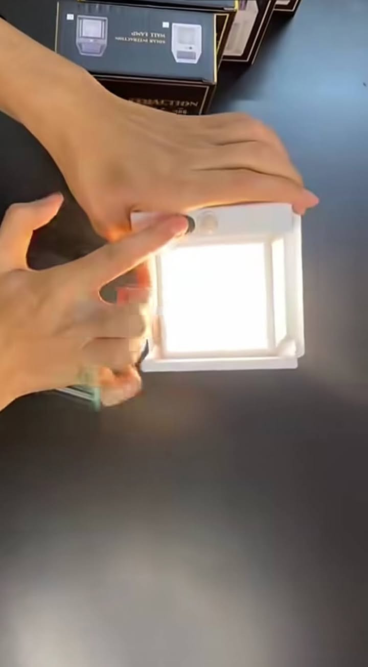 فانوس جداري مقاوم للماء والاتربة واجواء الصيف 
بطارية ليثيوم تدوم 6-8 ساعات للشحنة الكاملة
متوفر بسعر 10 الف والتوصيل مجاني
متوفر داخل البيج للطلب راسلونا❤


**إذا كنت صاحب هذا الإعلان وتريد حذفه لأي سبب، رجاءا أرسل رسالة إلى الدعم الفني**