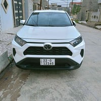 سيارة تويوتا راف فور 2023 أبيض رقم أربيل ماشيه 34KM مواصفات LE السيارة...