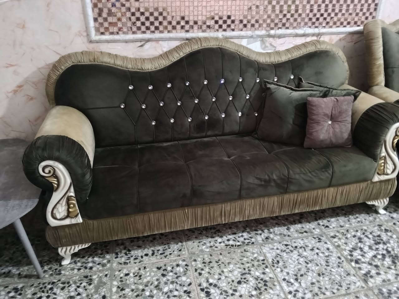 السلام عليكم غراض البيع الشري يتصل ***********
