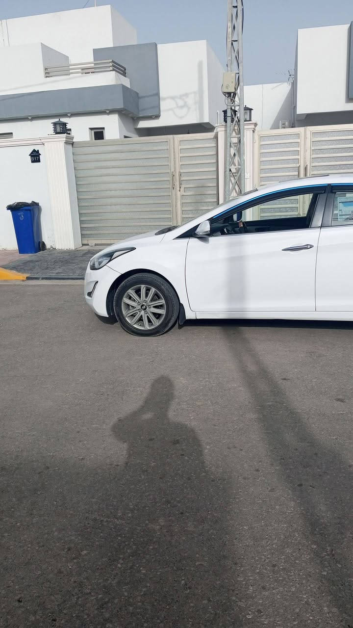 النترا 2015 خليجي بي طخات جاملغين وباب مصبوغ نص
فول عدا البصمه رقم بغداد مداور ثاني يوم
مكان السيارة حلة شارع 80 جهة كربلاء
رقم صاحب السيارة ***********
السعر 130 وبيها مجال
