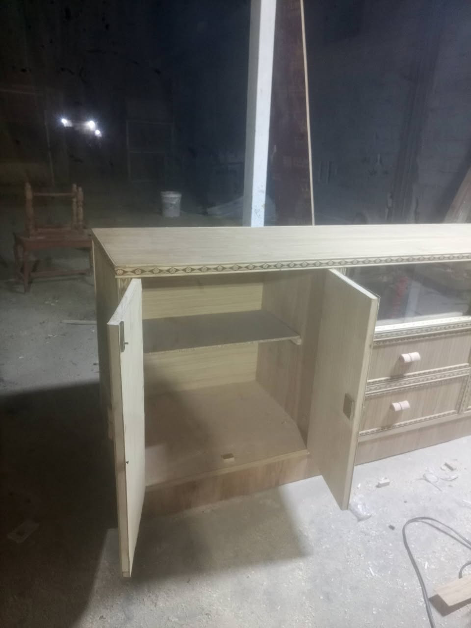 اخوان بوفيه للبيع جوة سوغ اعمل كل مديلات سعرة 175مع توصيل درجه اولا توصلك ماعجبتك ترفضه بابل عوفي ***********
