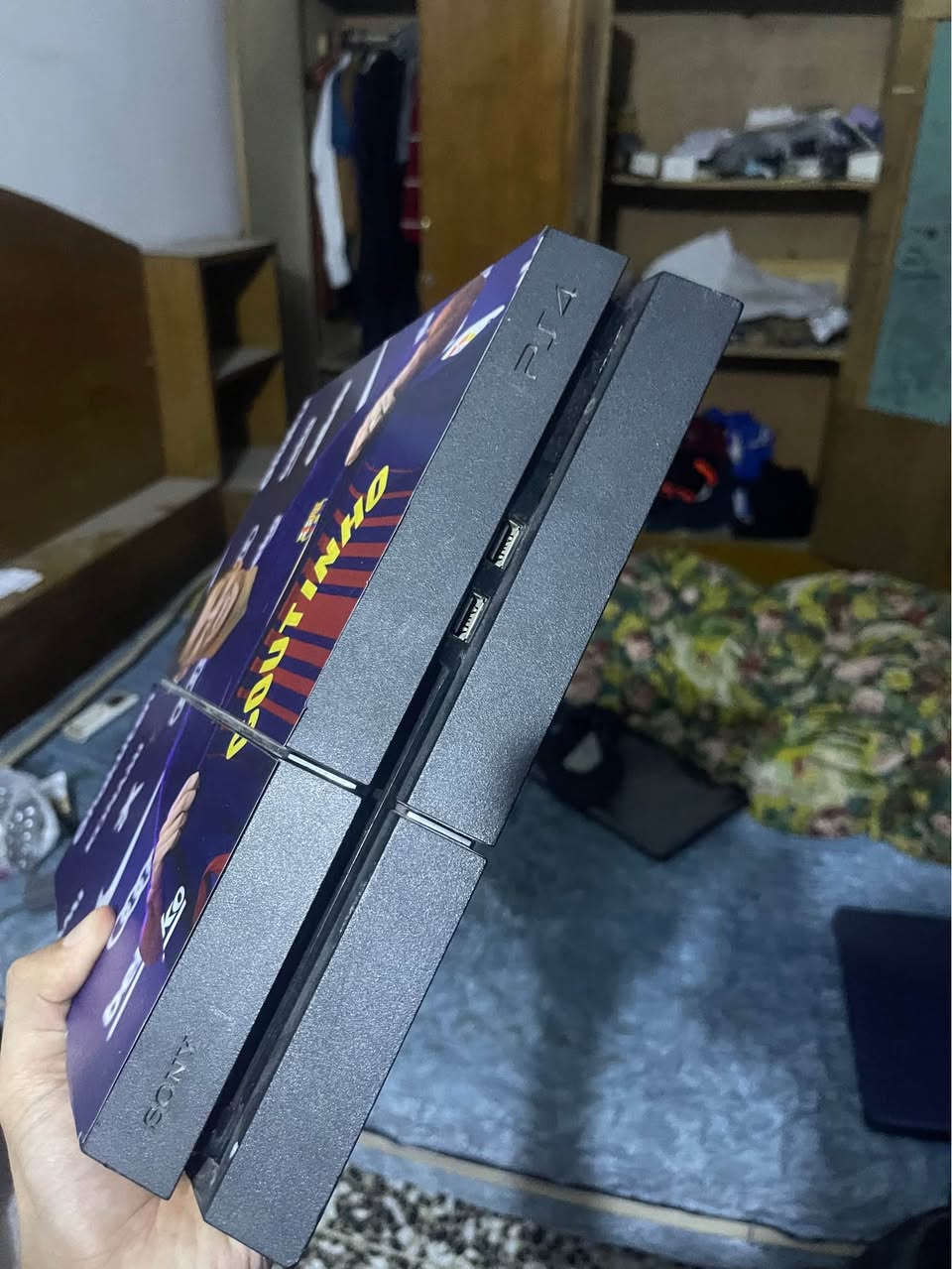 بلي 4   مهكر قرص  نص تيرا    شغال طبيعي  تاخذه على الفحص وكل مشكله بالألعاب ما بي 
 مع يو بي اس يحتاج بطارية ويدات 2 بي 4العاب وبعد يتحمل العاب 
السعر 275 بي مجال   للشراي 
مكاني حي اور  ام  الكبر مقابيل المدينة  قطاع 26 
اكو توصيل شرط الفحص امام المندوب 
*********** بغداد, العراق
