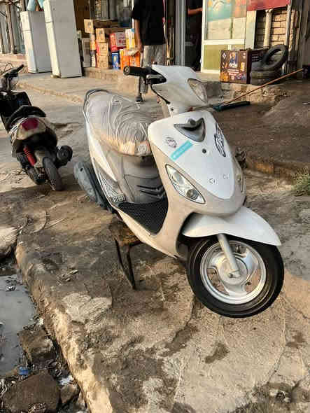 السلام عليكم دراجه ماكس منغولي البيع دراجه نضيفه واذه مو نفس الصور لا تأخذه مفتوحه فقط والفات فقط مكينه ناعمه وشغاله من الطول الطول سلف هندر مكاني ناصريه مركز السعر 700 وبيه مجال  رقمي ***********
