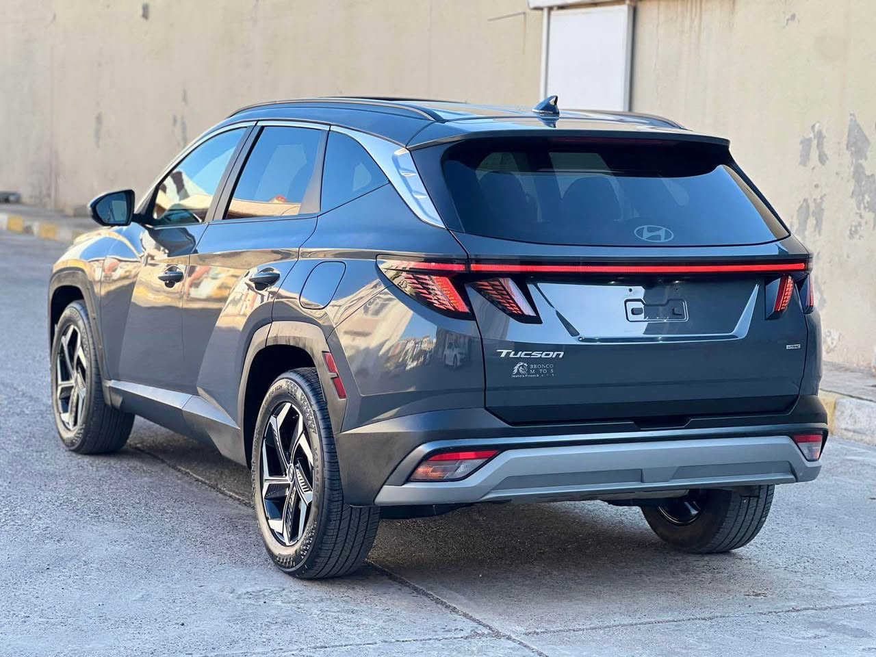 هوندايي تكسون ٢٠٢٥🔥فول فول ١/١
سعر بلاش 😱 150$ و بها مجال 
سياره مو حيزام ابيع حيزام بدون دواخل ارباك ستيرن سيستم شركه
ارباك سكان سيسته م شريكه
فحم و رادار بيلادي
موصفات:
شاشه كبير
شاشه ديجتال
تبريد بصمه
بانوراما
كوشن هيتر
كوشن جلد
كوشن كهربايي
Auto park
بريك بصمه
دبل اكسل
٥ كاميرات 
كيج كاميره
باب بصمه
صندوق شفط
ويل كروم
كوشن خزن
سكان هيتر
گير بصمه
Sport-normal-smart
شحن وايرليس
تحكم ستيرن

عنوان:عقره
*********** اكر, نينوى
