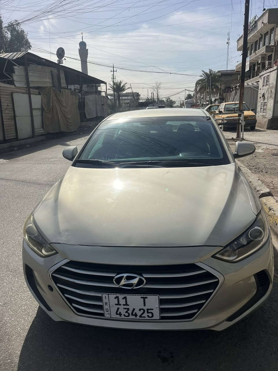 النترا موديل 2017 مكفول كير محرك شاصي طخم تاير بيها ٤ قطع صبغ دواخل سنويه تسمي شرط تحويل السعر ١١٥ بيها مجال بسيط عنوان بغداد جميله ***********
