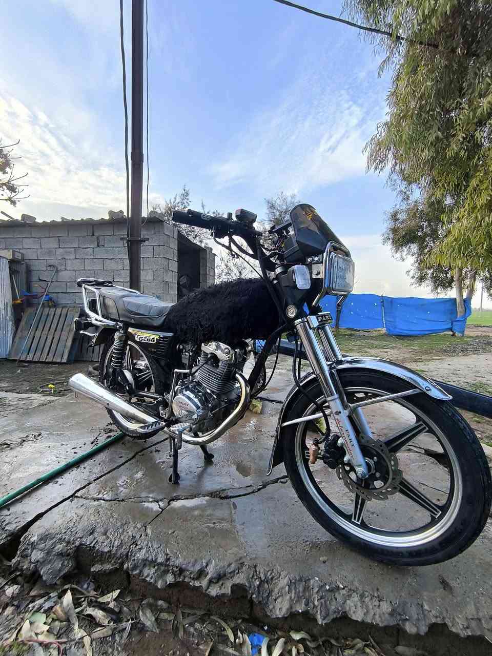 السلام عليكم ماطور بارت دوكر 9999 موديل 2023 منفيس اصلي گزوز نيسكاز الاصلي ابو الرنه تاير خلفي چولبس امامي عادي ويل نجمه الاصلي ويل مسطرة اشاير كهربائيات لايت بگ لايت سلف (مرش) كلشي شغال مكينه ماشاء الله نضيفه وعزم ولا اروع الماطور ما عايزه برغي تشغل وتمشي سعر 530 وبي مجال حق الجيه عنواني قوشتبه واتساب ***********
