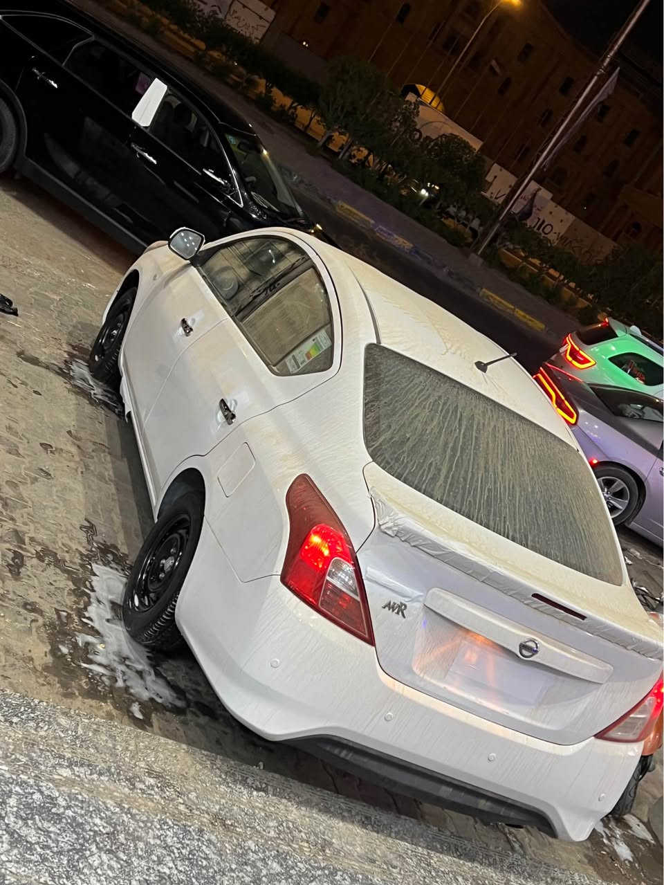 سلام عليكم اخوان الي يشوفه غاليه علي رجاً لا يتصل ولا يتعب روحه
نيسان صني 2019 هندي بليته زركه كفاله عدا بارد اربع اصابع بطرف باب السايق 
كير مكينه حداده تخم تاير تبريد تدفئه كله كارتون سياره جديده وستخدام شخصي رقم اربيل سنويه منتهيه تحويل وكاله حاضر 
سعر110وبيها مجال بسيط كلش كلش
مكان سياره بصرة دور النفط
اتصال***********
واتساب*********** البصرة, العراق
