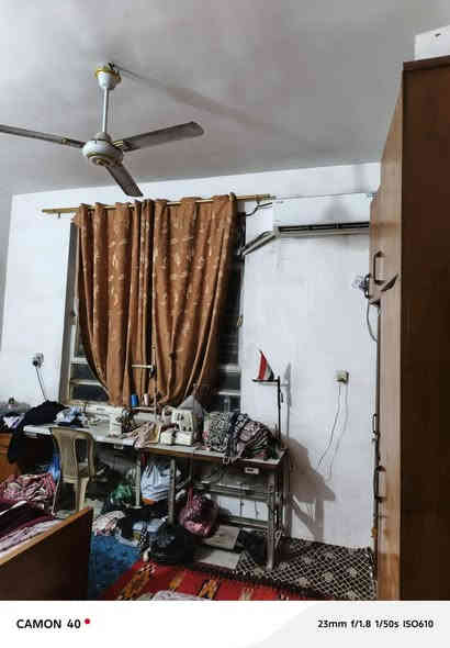 السلام عليكم
يوجد لدينا بيت للبيع.  المساحه 50متر 
طابقين ركن    واجها  6  وربع.  ونزال 8 
زراعي شاكر العاني. سند 25 قرار محكمه ومكاتبه 
خدمات كامله. مي  وكهرباء ومجاري ومقرنص 
موقع البيت  بين الحريه وحي العدل 
خلف اسواق نمبر وان    قرب اسواق فدك 
محتويات البيت 
1. استقبال.   2 حولي ومطبخ  3. صحيات 
4. غرفتين نوم   
السعر  68 مليون وبي مجال بسيط كلش 
للاستفسار اكثر الاتصال ع الرقم او مراسلتنا واتساب 
***********
