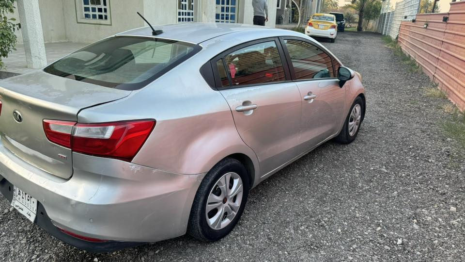 كيه ريو 2016
وارد امريكي ضربتها جاملغ خلفي وجنطه سياره مرتبه مال بيت 85$ وتفاصيل عل خاص 

***********
