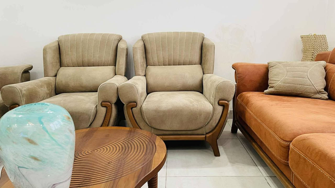 المكان بغداد  حي الخظراء..تخم تركي 8مقاعد...سعرها 900نهايتة 800..قفل


**إذا كنت صاحب هذا الإعلان وتريد حذفه لأي سبب، رجاءا أرسل رسالة إلى الدعم الفني**