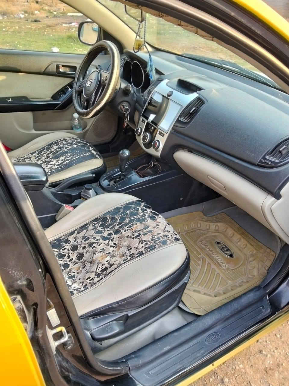 السلام عليكم كيه فورتي موديل 2010سياره بدون حادث دعاميه بس موجود سونار السعر 88وتواصل على الرقم 
***********
