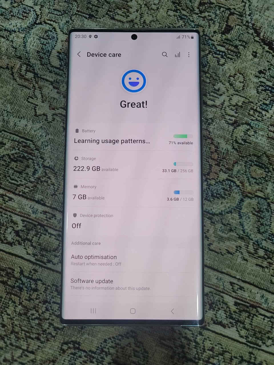 Note 20 ultra 
2دووسیمکارت. 
ڕام 12.
256گێگا.
موبایلەکە پاک ماوەتەوەو هیچ دووبارەیەکوو تەبعی شاشەیی نیە بەزامانیی 3 ڕۆژ.
نرخی 215$ دۆلارە.
شوێن سلێمانی بەگرەجۆ.
.ژ.م. ***********. السليمانية, العراق
