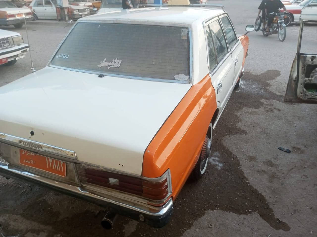 من رخصت مدير الكروب سياره كراون موديل ٨١ للبيع مكينه فيفيتي ثنين ونص بيهه براص بس بلتشغيل رقمهه الانبار مالكهه بلديوانيه بيهه وكاله عامه من مالكهه الشرعي مطلوبه هيئه غرامات مالي علاقه بيهن ابيع هل موجود مكاني مركز 0780 072 2841 اتصل بيك خير وتدلل ولله مستعجل على بيعتهه
