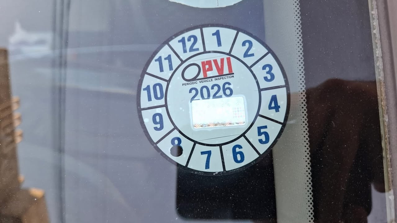 موديل ١٧ ضرر دوسه صفحه النفر
وبارد ٣ مكنات 
محرك شرط مامفتوح 
بصمة تشفيل 
وبصمة ابواب 
السعر ١٣٤
***********
***********
