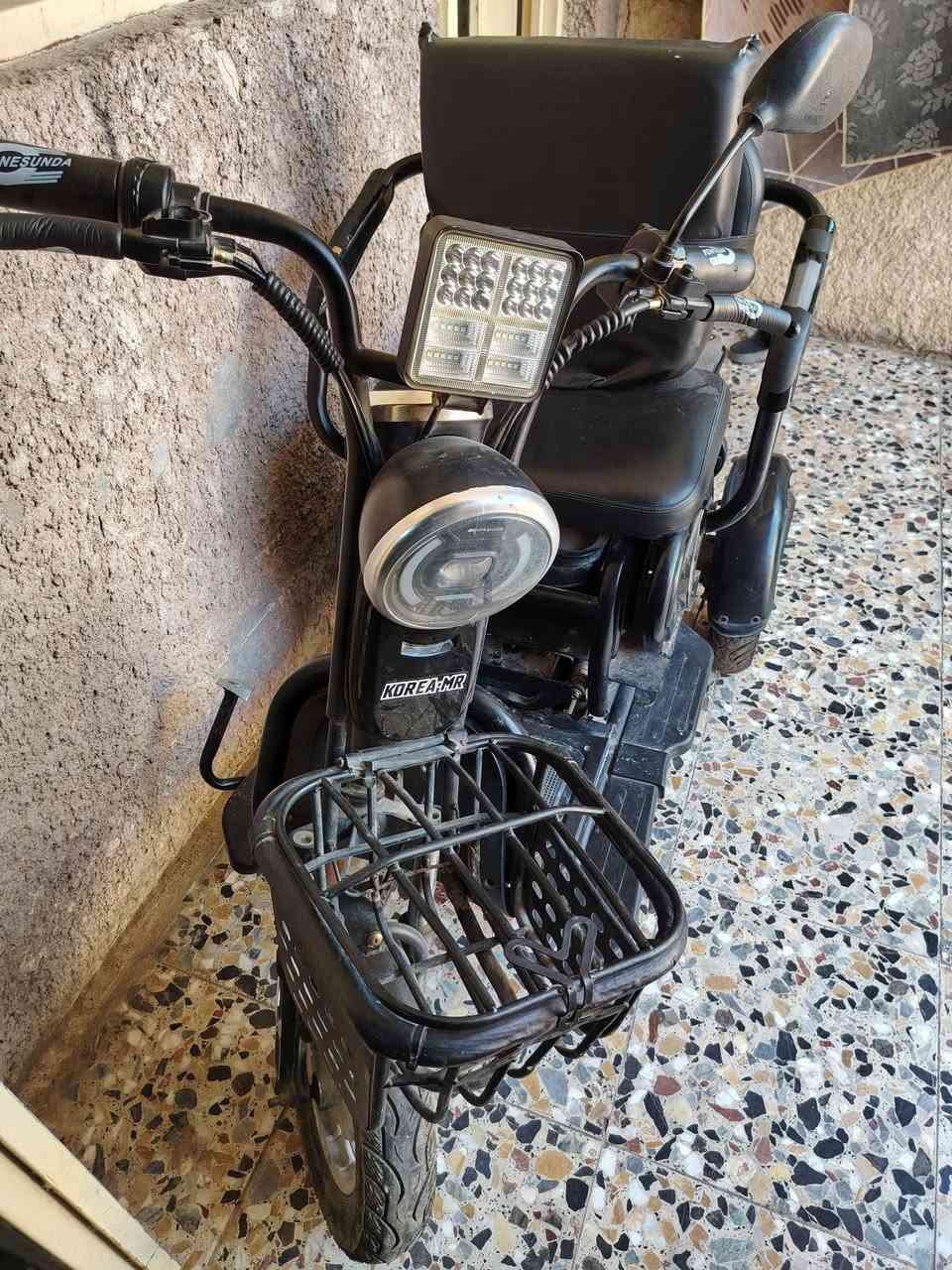 للبيع بغداد الرصافة
بحالة جيدة ماعدى البطاريات تعبانة
السعر النهائي ٣٥٠ ألف
***********
