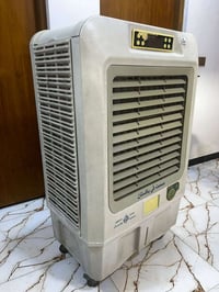 مبردات للبيع كل وحده او سعرها 07711713188
