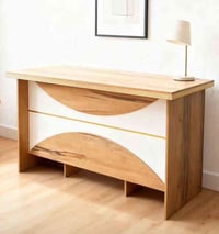 ميز مكتبي • خشب ثقيل • العشار