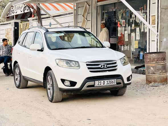 سلام عليكم للبيع سنتافيه موديل 2012 رقم سليمانيه دولي بيه صبخ بنيد وشويه باب خلفي مثل ماموضح سونار وباقي كفاله كير محرك مكفولات مكينه 2400 صدر أمامي خلفي جديد مكاني ديالى سراجق سعر (145)وبيه مجال رقم ***********
