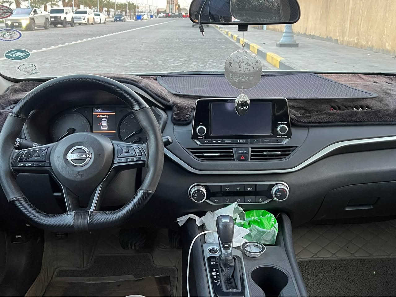 نيسان التيما موديل 23
وارد امريكي
رقم بصره معوقين وكالة عامة 

بجم كبس 
 الضرر خلفي جاملق
مكينه ٤ سلندر ٢٥٠٠
تو ويل 
مواصفات S
تشغيل.عن بعد 
بصمه 
نظام قيادة سبورت
سياره جاهزه وكامله 
ماشيه ٤٩ 
مكاني البصره مركز
***********
سعرها ١٤٨ وبيها مجال شي قليل البصرة, العراق
