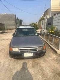 أوبل استرا للبيع موديل 96 تفيد الي يشتغل على باب الله او عنده محل للتو...