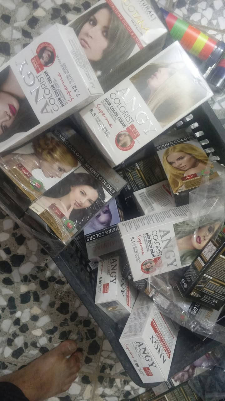تصفيه محلات بسعر بلاش كميات خير من الله الشراي يراسلني ويدلل
***********
