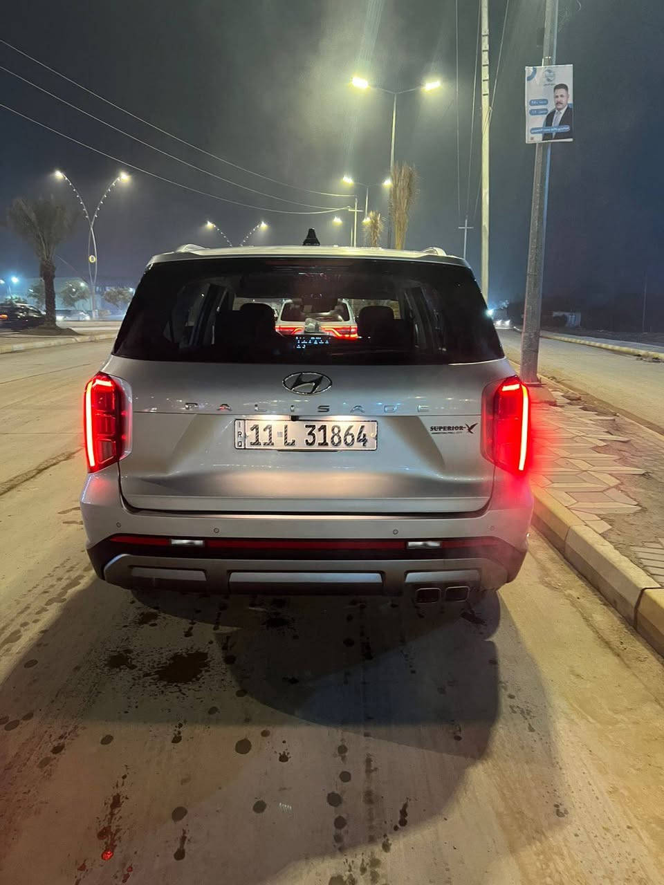 السلام عليكم اخواني هونداي باليسايد 2023 رقم بغداد بأسمي.  السيارة بعد احلئ من الصور.   حادثها حلو بدون دواخل ولا كلشي ومبدلات. ومصلحة تصليح درجة أولى وصور الحادث مرفقة مع المنشور  مكانها واسط الكوت مركز المدينة  سعرها ٢٩٥ وبيها مجال قليل   للأستفسار *********** 
 مواصفاتها
المواصفات الداخلية
زجاج كهربائي
سنترلوك
كراسي مدفأة
مدخل USB / AUX
أكياس هوائية
تحكم مقاعد كهرباء
تحكم مقود
ذاكرة مقاعد
مقود مدفأ
مكيف
نظام إنذار
مشغل أسطوانات
مقاعد جلد
مقاعد رياضية
مقاعد مبردة
مقعد خلفي كهربائي
المواصفات الخارجية
دخول بدون مفتاح
مرايا كهربائية
مصابيح زينون
مصابيح LED
هوك خلفي
حساسات خلفية
مرايا قابلة للطي كهربائياً
أنوار نهارية
إطار احتياطي
جنوط
حساسات أمامية
مواصفات السلامة والتقنيات
لايت ثلاثي العدسات
كاميرات 360 درجة
صور الحادث موجودة
كلين تايتل (تعتبر)
المحرك والأداء
حجم المكينة: 6 سلندر
السعة: 3800 سي سي
مواصفات إضافية
رادارات خلفية وجانبية
فتحة سقف
كشنات كهرباء
خزّن وضعيتين مع تدفئة وتبريد المقاعد الأمامية والخلفية
4 وضعيات قيادة
قراءة خطوط السير
صندوق كهرباء
3 قطع تبريد
حساسات أمامية وخلفية
دشبورد شاشة ديجتل
دخول بالبصمة (ذكي)
سايد بريك كهربائي
أوتو هولد + نقطة عمياء
شاحن لاسلكي
مثبت سرعة
