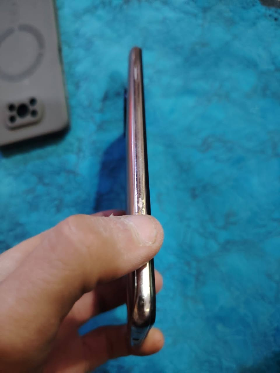 السلام عليكم شباب بوكو اكس 3 برو ذاكره 256 شاشه 120 شحن سريع يصور 4k شباب مراوس بتكنو مكان العلاوي شارع حيفا رقم الهاتف*********** وبي واتساب
