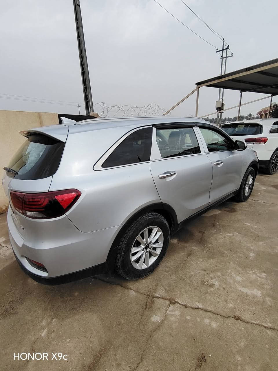 سورنتو ١٩ وارد أمريكي ٦سلندر ٧راكب حادث جاملغ وبنيد بدون دواخل كفالة لغد وتكم صبغ ه قطع ابيع حزام. ١٨٥ وبيه مجال ***********
