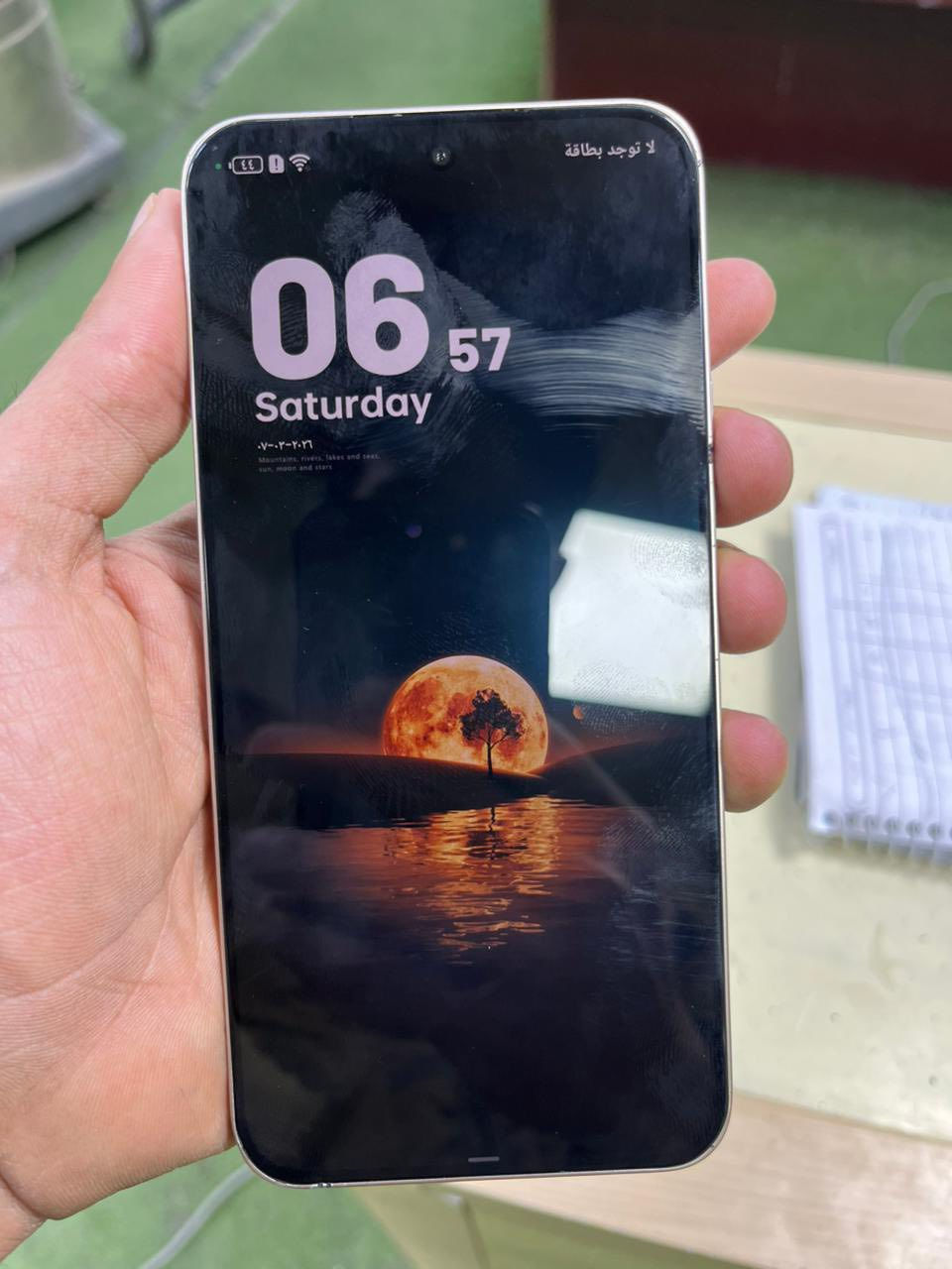 السلام عليكم من رخصت الادمن هونر 400 ذاكره 256 سعره ٣٨٥ وبي مجال ويرهم مراوس رقم تلفون ***********
