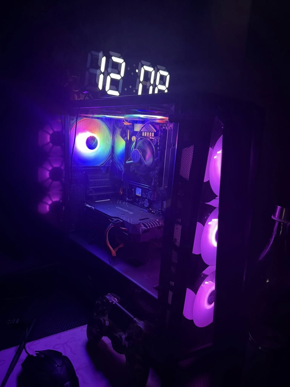 Pc games
شباب هاي التجميعه اني جمعته لكيت قطع للبيع وشتريتهن منهن المستمل ومنهن الجديد القطع الجديد
1المعلج
2- المذر بورد
3- الرامات
4-m.2
والباقي كله مستعمل هس نجي عله المواصفات المعالج i7 الجيل العاشر
كرت الشاشه 1060gtx8g
NZXT H7 FLOW الكيس
المذر بورد المرفقه صورته
مرفقه صورته M.2
RAM16gDDR4
RGP مراوح 6
السعر650 مجال بسيط للطيبين بس من تعامل خليك طبيعي
*********** وتساب وهاتف
