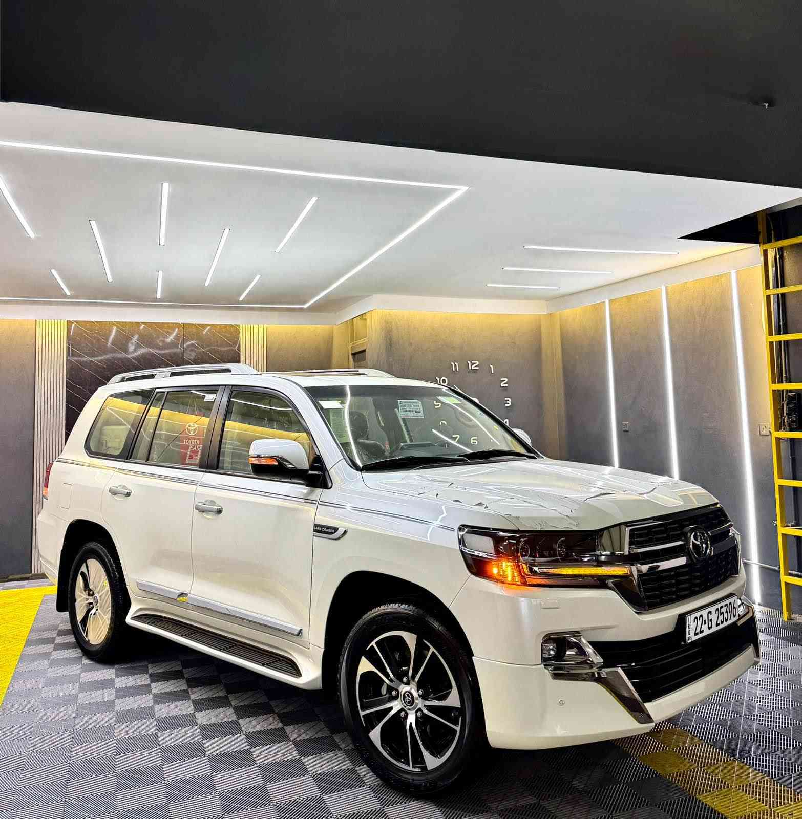 ‏Toyota Land crusir_ 2021 _ 74,000km
Grand turing👍🏼
گراند تورينگ🔷

اللَّهُمَّ صَلِّ عَلَى مُحَمَّدٍ وَعَلَى آل مُحَمَّدٍ
ماشاالله تحدا شرط ماكو هيج نضافطها
ملاحظه / بدون مراوص
رقم / ***********
سعر/545$💸
مكان/سليمانيه

🔷تويتا لاند كروز  _ 2021 _ فطيم درجه أولا 
🔷سياره مواصفات (فطيم درجه اولا)
🔷 سياره (2) كوشنات كهرباي (٣) دگم
🔷سياره (8) ايرباكات _ (٣ ) شاشات
🔷سياره مكفول كفاله عامه دعامي لي دعاميه  
🔷محرك (6) سلندر  
🔷بدون صبغ .. بدون بارد .. بدون شخوت 
🔷بدون حالوب .. بدون رمل مكفوله كفاله 🔷سياره بص ماشاالله نفص زيرو
🔷غراضات كامل موجود  هيدفونات موجوده +  كتلوكات موجود +عرضيات موجود

🔷سياره ماشيه 74,000 الف كيلو حقيقي
🔷4 اطارات و ويل جديد شريكه مامفتوح
🔷سياره داخل بيجي كوشنات جلد

🔷سياره محرك بشرت مامفتوح جديد جديد
🔷 محرك (V6) 
🔷سياره حيل نظيفه كلشي علي بلادي اوك

🔷مواصفات
(بصمه + الانزلاق + كشن جلد  + ثلاجه + زينون + هواء مزدوج + نيظام ايكو +
حساسيه الديك الموخره مرايات + فتحه ..
تشغيل عن بعد +  باب بصمه + باب خلفي كهرباي )

🔷نظافه  ١٠٠٪ كامل سيرڤس بدون نقص و مصرف

🔷سياره مال بيت أي نقص مابيها

🔷نفس اليوم / تحويل و وكاله حاظر مباشر
سنويه جديد 
🔷 سياره داخل / سليمانيه 
🔷سعر545$ ..  💸
 
🔷رقم / ***********📲 السليمانية, العراق
