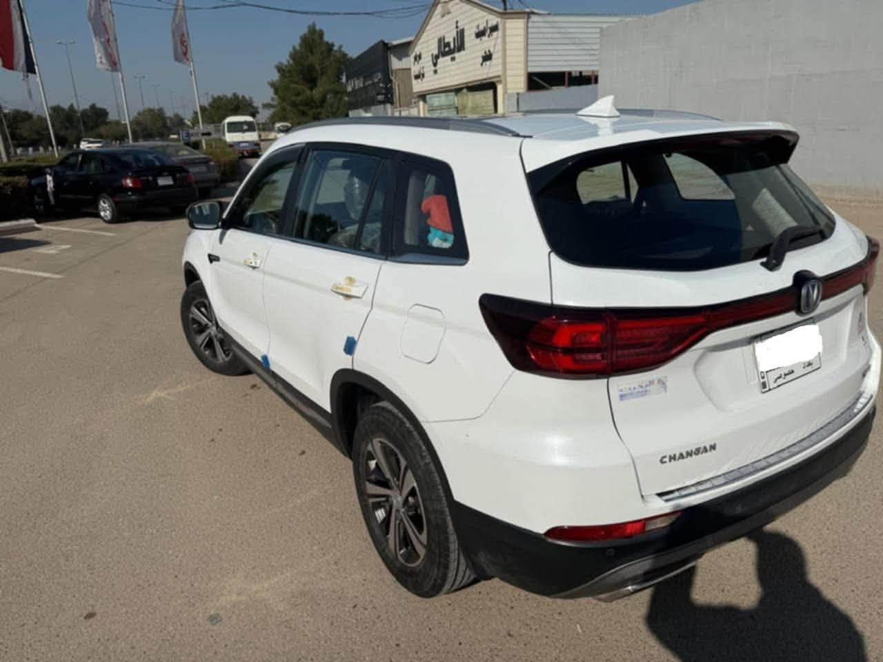 السيارة: شانجان  CS75

الموديل: 2019

اللون: أبيض

رقم بغداد بسمي 

السعر135

المواصفات الداخلية:

بصمة تشغيل 

تبريد 2 قطعة  تبريدها ثلج ❄️

شاشة أندرويد كبيرة لمس

شاشة تفاعلية

بلوتوث

مثبت سرعة

تحكم ستيرن 

اتو هولد 

سايد بريك دكمة 

ثلاجة مشروبات 

مرايا كهربائية

جام كهرباء 

عدد 8 قطعة إيرباك (وسائد هوائية)

5 مكبرات صوت

نظام إنذار

نظام ملاحه (GPS)

المواصفات الخارجية:

أضواء LED

أضواء زينون

حساسات ضغط الإطارات

حساسات اصطفاف

كاميرا خلفية

كاميرا جانبية 

جناح خلفي

ويل كب عدد 4 

اشاير بالمري 

مري شفط 

اريل قرش (نفكيشن) 

المواصفات الميكانيكية:

محرك 1,800 CC  تيربو

4 سلندر
.


**إذا كنت صاحب هذا الإعلان وتريد حذفه لأي سبب، رجاءا أرسل رسالة إلى الدعم الفني**