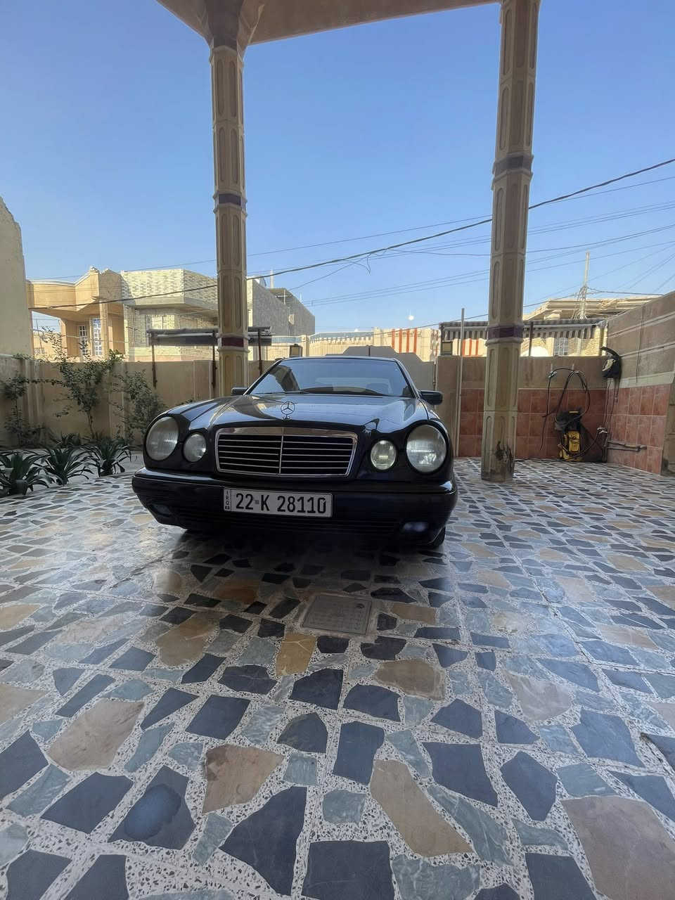 السلام عليكم ام عيون للبيع موديل 1995 شرط النظافه من كلشي تخم تاير صدر محرك كير تبريد ثلج مكفوله من كلشي برغي ماتحط عليها ..السياره استخدامها قليل  ..رقمها اربيل تحويل ثاني يوم السعر 110 وبيها مجال قليل المكان الانبار الفلوجه 
***********
