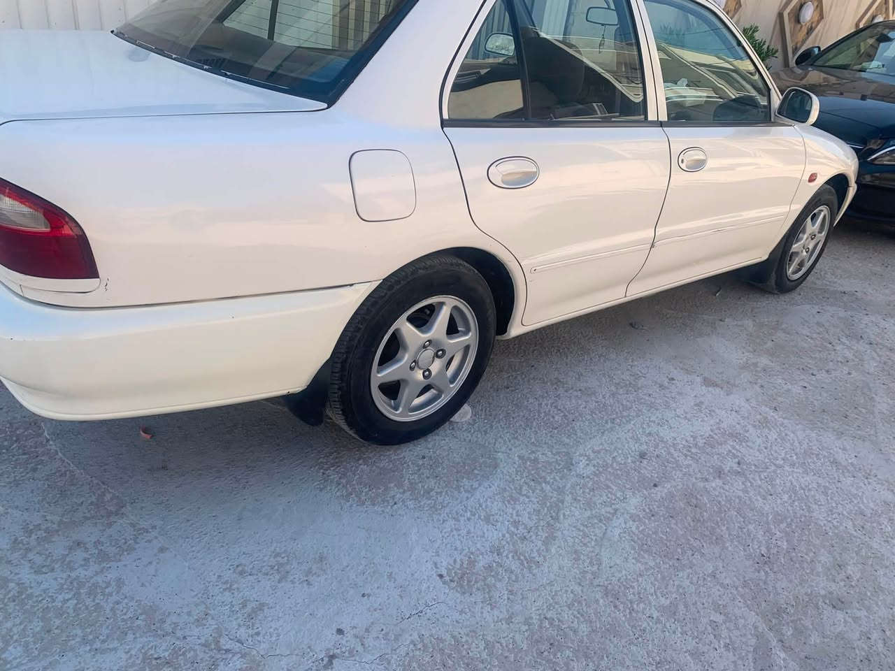 السلام عليكم براتون موديل 2005 جديده تخم تاير تبريد ثلج بلاديه السعر 65 وبيها مجالالرقم دولي تحويل ثاني يوم العنوان بغداد الزعفرانية رقم الهاتف ***********
