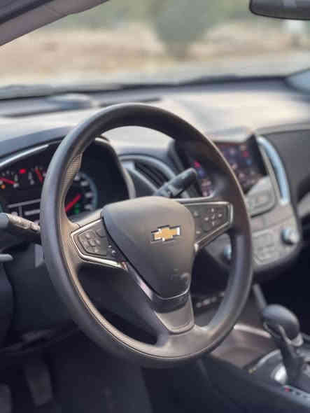 شفروليه ماليبو  LT موديل 2023 
ايرباك : سليم 
______________________
موصفات:
بصمة 
تشغيل عن بعد
ابواب بصمه
شاشة 
كاميرا
ردار
نقطة العمياء
تحديد المسار
تحديد السرعة 
كشن كهربائي
تبريد امامي وخلفي
‏صبغ باب خلفي شبر بهلال الخلفي
بيع او مراوس مع سيارات ارقام شمالية فقط   
السعر 128—————————————————
‭0770163 6045‬ واتساب 
‭0750371 2536‬
 *********** واتساب
