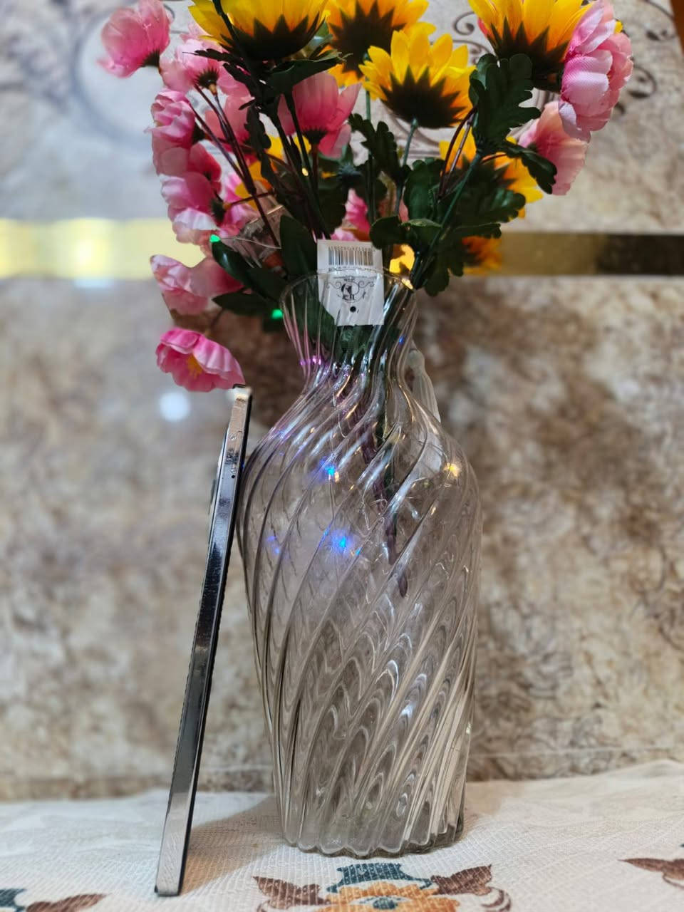 سلام عليكم 
 TECNO CANON 30 5g

 ذاكره عاليه 512

نسخه ال فايف جي مو العادي وال ذاكره عاليه 

مع كامل ملحقاته العيب البي ( اكو سواد قليل حيل بلحافه مال شاشه)    [بيع او مراوس]

للتواصل خاص او الاتصال عالرقم [ *********** ]
