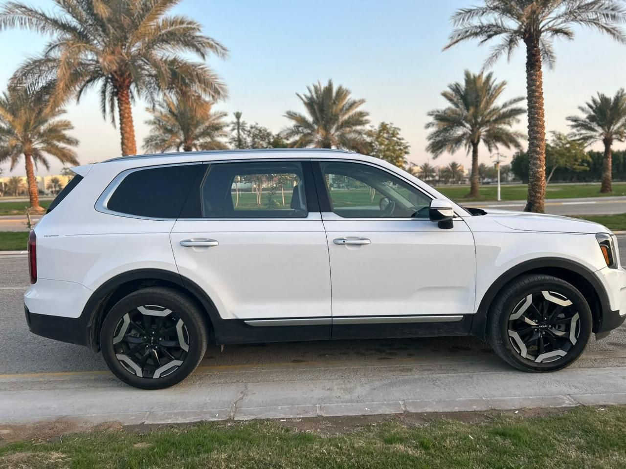 سلام عليكم
تيلورايد 2023  VIP
مرقمه و كامله 
بصمة تشغيل بصمة بيبان تشغيل عن بعد كشنات حرارية كشنات كهرباء كل الكشنات جلد فتحة سقف اشاير بالمري توقف ذاتي لدات ترحيب لدات نهاريه هندبريك بصمة كامرة دوارة إطفاء ذاتي وبيه بعد هوايه مواصفات
حادثه جاملغ امامي صبغ والخلفي تعديل بارد على شبرين فقط ايرباك فقط استيرن
ماشيه 26 الف فقط
السعر مناسب 295 ورقه وبيه مجال
***********
