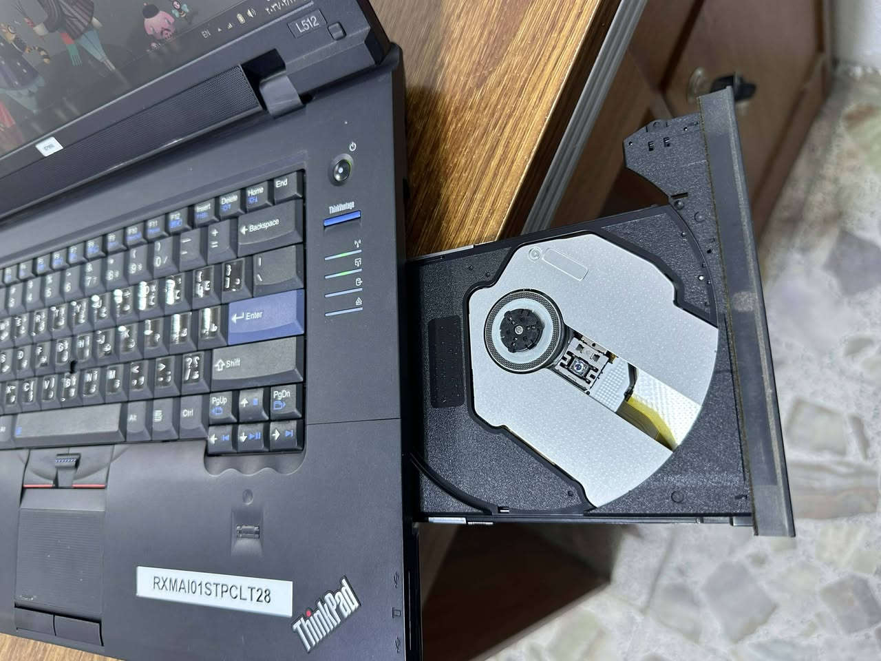 السلام عليكم..
يتوفر لدينا حاسبات مستعملة للبيع، نظافة 100% وبحالة ممتازة جداً. الحاسبات عملية وشغالة بشكل كامل، ومناسبة جداً للدراسة والعمل الإداري المكتبي.
​تفاصيل ومواصفات الحاسبة:
​نوع الحاسبة: Lenovo ThinkPad L512
​المعالج: Intel Core i5 (جيل أول)
​سرعة المعالج: 2.53 GHz
​الرام (الذاكرة): 4 جيجابايت
​حجم الهارد: 320 جيجابايت
​نظام التشغيل: Windows 7 Ultimate (64-bit)
​العدد المتوفر: 7 قطع فقط
​السعر: 130,000 دينار (وبي مجال للشراي الطيب)


**إذا كنت صاحب هذا الإعلان وتريد حذفه لأي سبب، رجاءا أرسل رسالة إلى الدعم الفني**