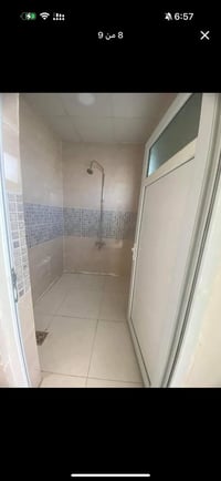 بيت للبيع مساحته 200متر البيت حالين ساكنين بي اي عيب مابي نضيف البيت ل...