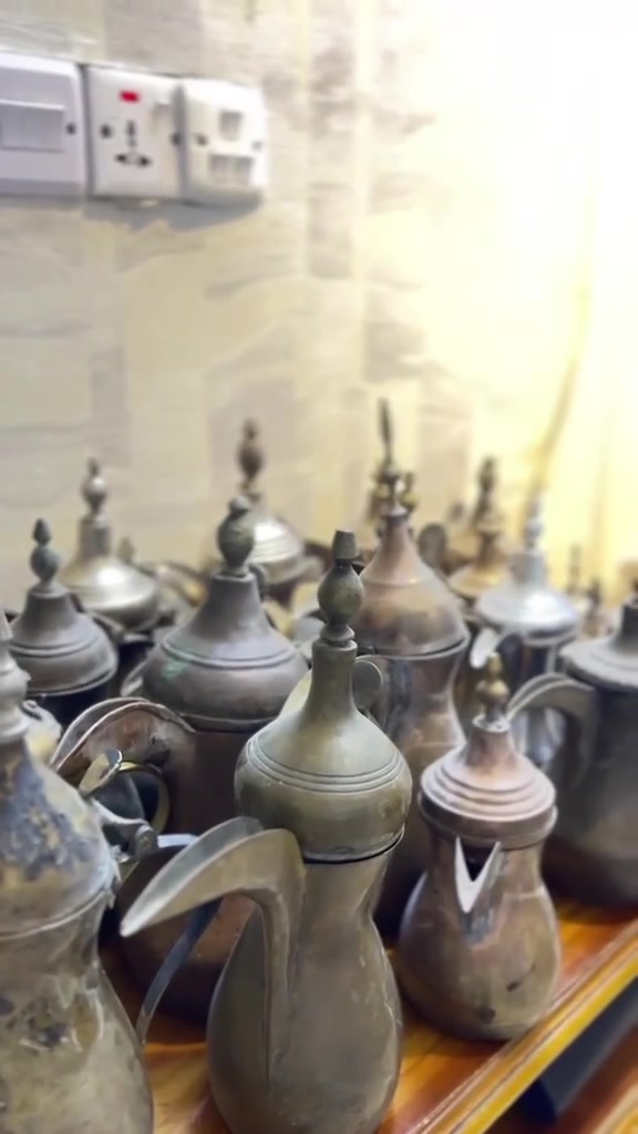 السلام عليكم ابيع 43قطعه سوري ابيهن وهندي اكويتي ابينهن كلش قديمات بغداد  رقم *********** واتساب
