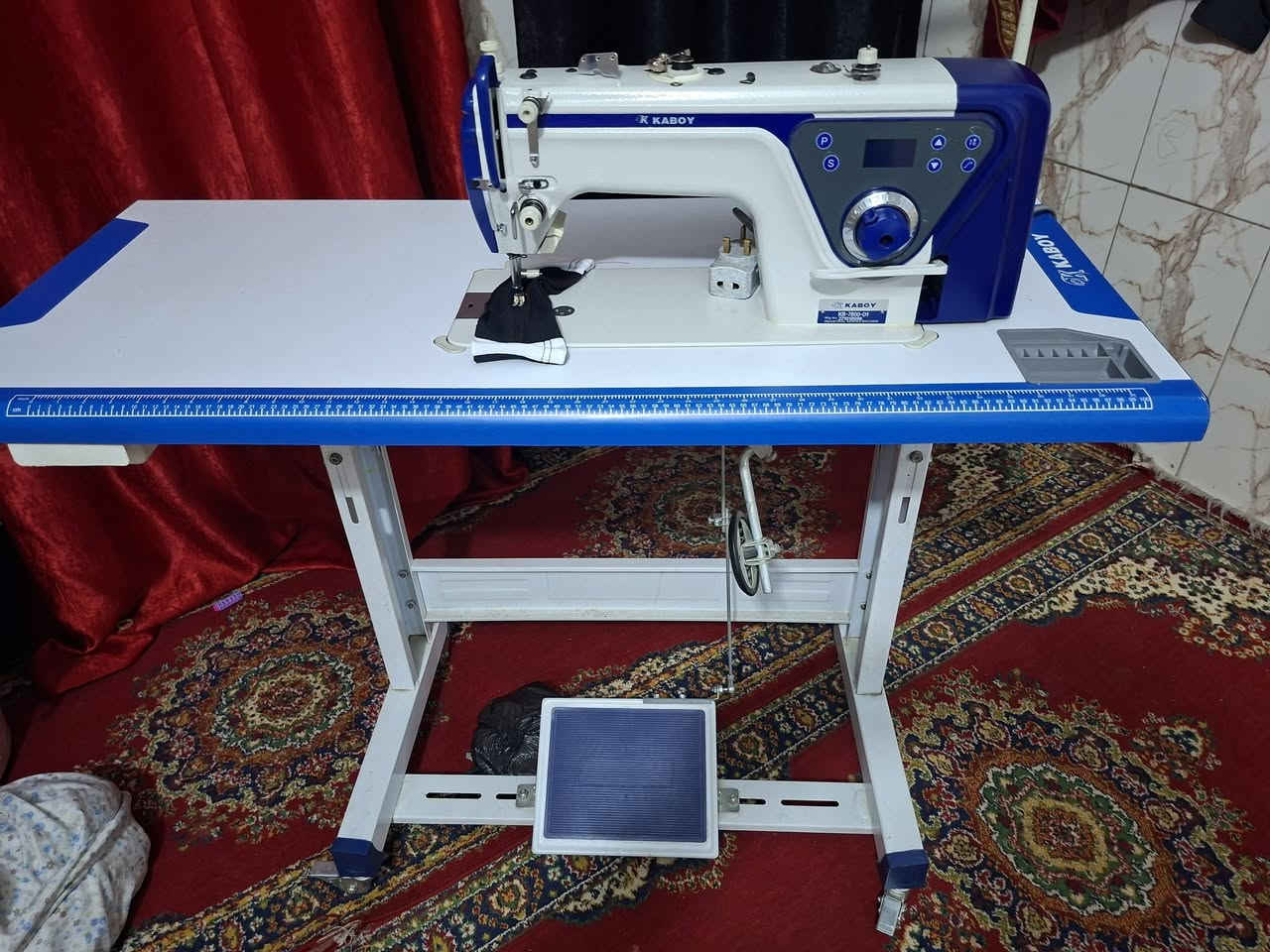 مكينه صناعيه للبيع اني ماخذه 400 رايده 300جديه الله وكيلك مشتغله يومين او اتلاثه ايام 
رقم تلفوني ***********
