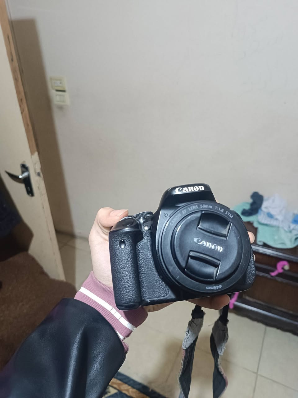 موجود كانون 600 دي مع عدسة 50 مارك تو... وعدسة 18/55 الاساسية... معا شاحن وبطارية وقشاط وشنتة نضافتا 95 بالمية.. كتير نضيفة.. للتواصل خاص او عالرقم 
0996076586


**إذا كنت صاحب هذا الإعلان وتريد حذفه لأي سبب، رجاءا أرسل رسالة إلى الدعم الفني**