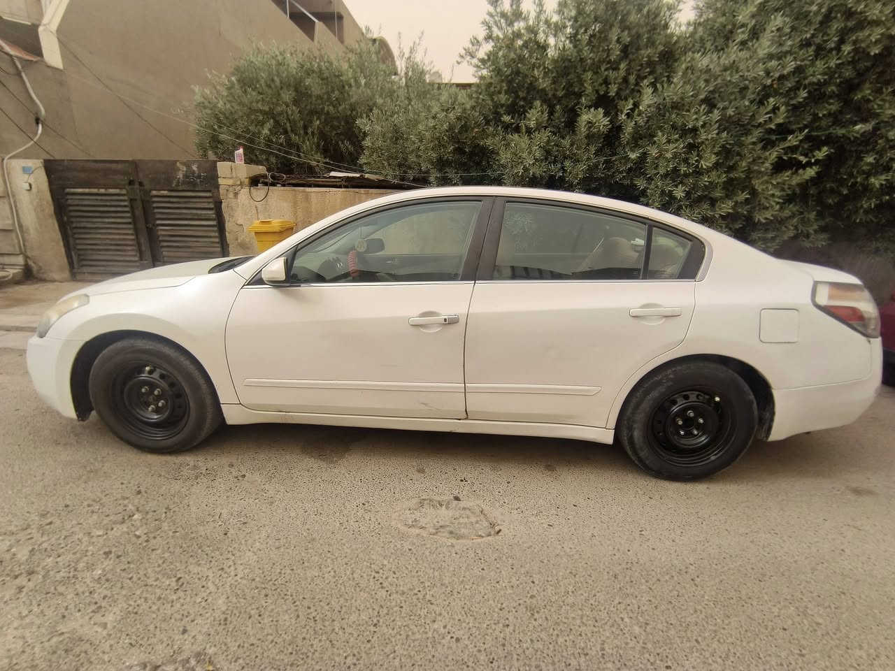 نيسان التيما ٢٠٠٩ خليجي
سياره مكفوله 
بصمه + شاشه 
كاميره 
كير مكفول + محرك مكفول
تبريد جاهز 
حداديه زينه 
رقم بغداد باسمي شرط تحويل 
السعر 90$ وبيها مجال 
بيع او مراوس حسب القناعة
مكان السياره بغداد
للاستفسار مراسلة على الوتساب 
***********
