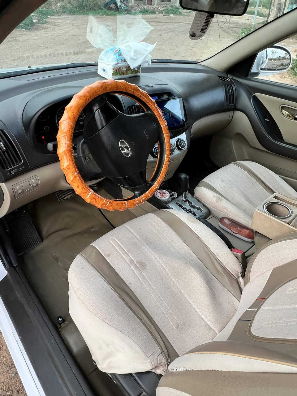 النترا. موديل 2011 
دكشن عالي 
منظومة زنون 
شاشه كبيره 
محرك مجفت ع ايدي 
شرط من بخار وتنقيص
السعر ١١٨ قايل للتفاوض 
مكان السيارة صلاح الدين قضاء بلد
***********
