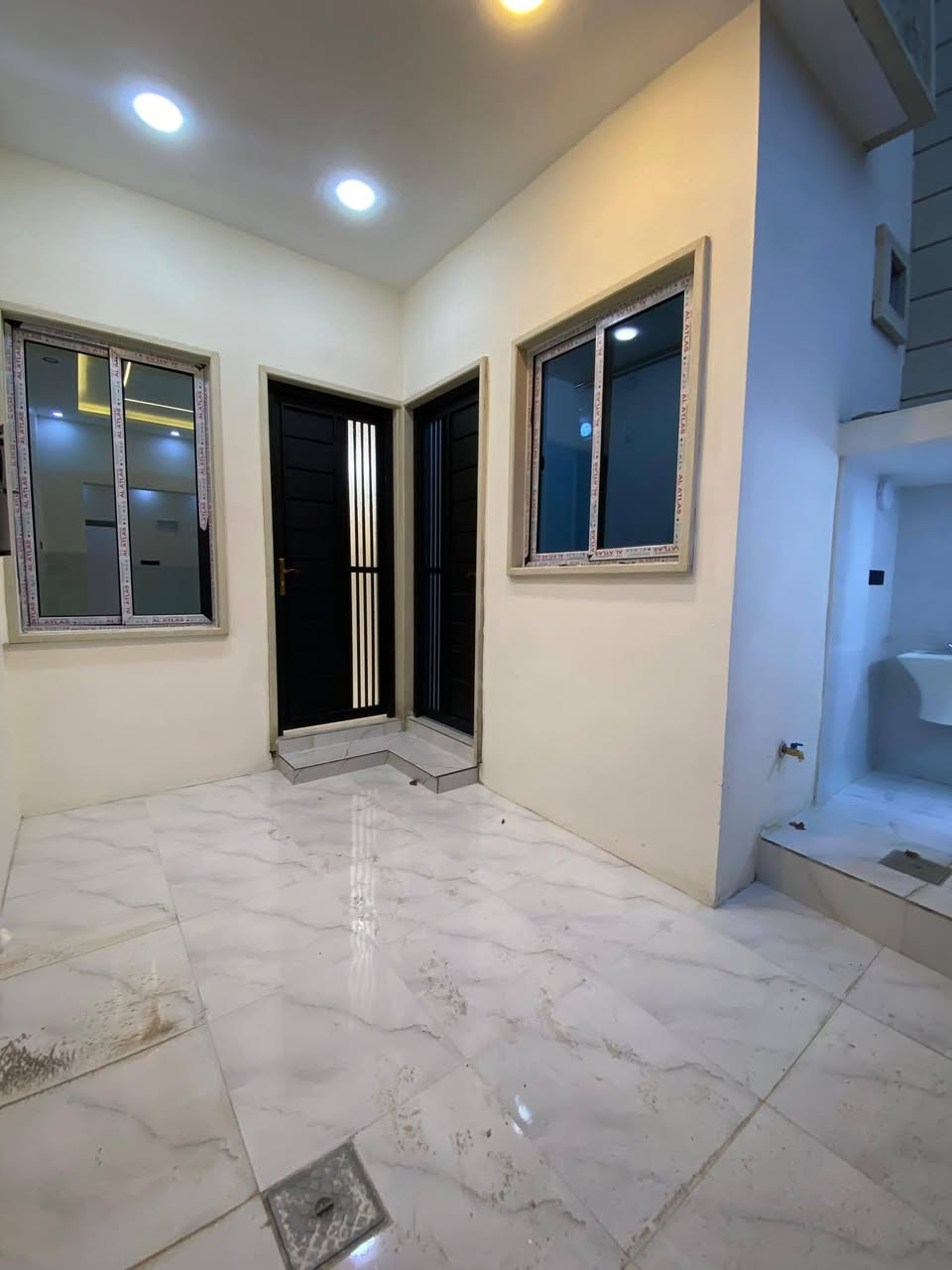 🏠🏠دارين للبيع للبيع 🏠🏠

بسعر مناسب جدا 

استلام فوري 

📍الموقع حي الميثاق قرب شارع مكة

طابقين

3غرف نوم

صحيات بالطابقين

مطبخ 

المساحة92

الواجه 5 

↕️مكون من طابقين

✅سعر الدار عبر الهاتف 

مكتب التهاني للعقارات سايدين الميثاق مجاور شركة الحافظ 

👤فيس بوك #مكتب التهاني للعقارات

☎️***********☎️

☎️***********☎️
